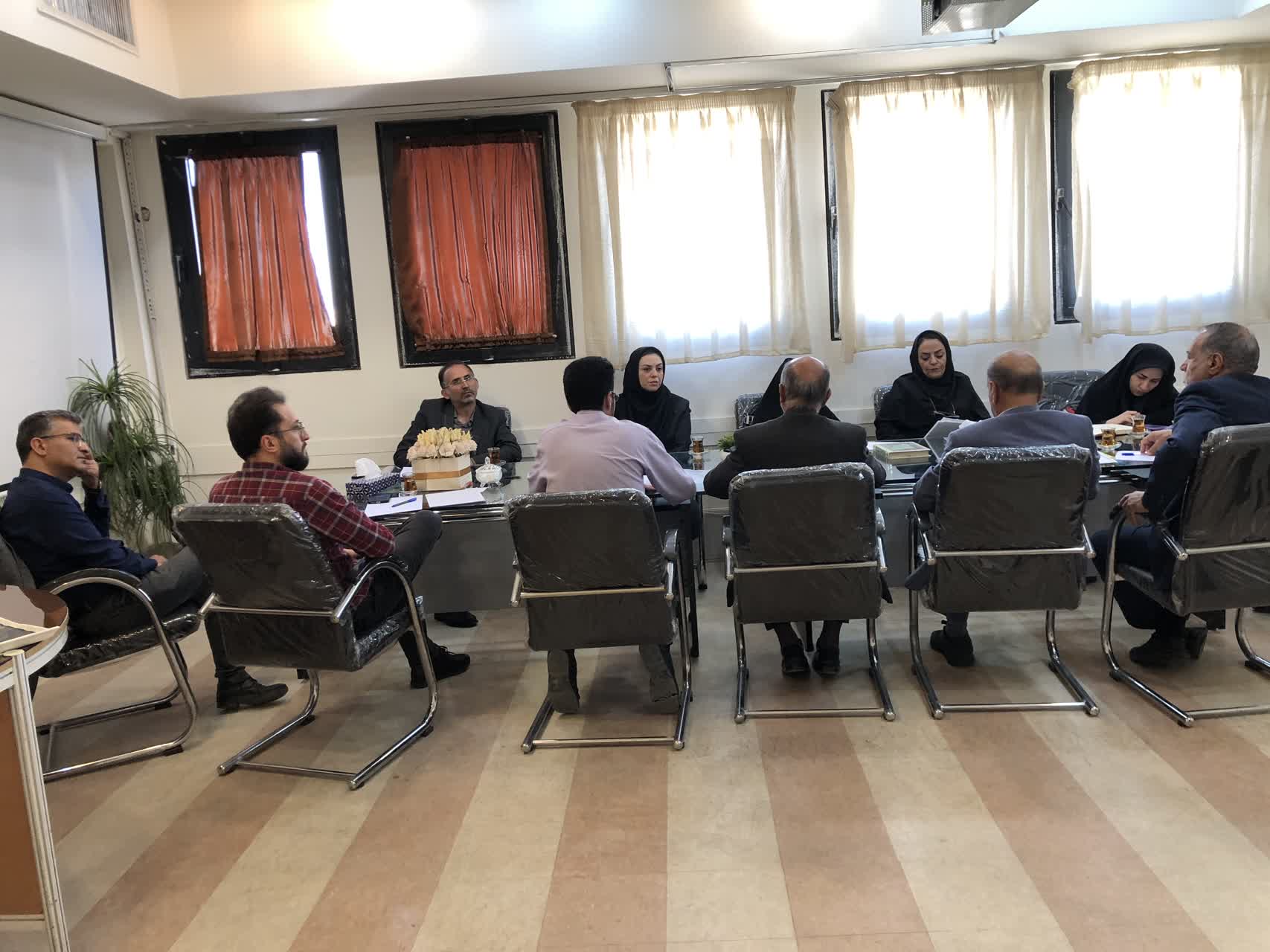 برگزاری جلسه شورای آموزشی و تحصیلات تکمیلی با حضور مدیران گروه های آموزشی